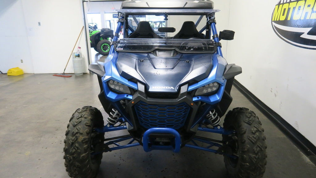 2025 Honda Talon 1000R FOX Live Valve in greeneville TN