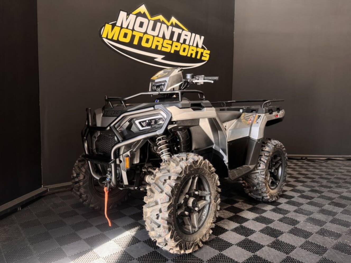A photo of this 2026 Polaris Sportsman 570 Ultimate