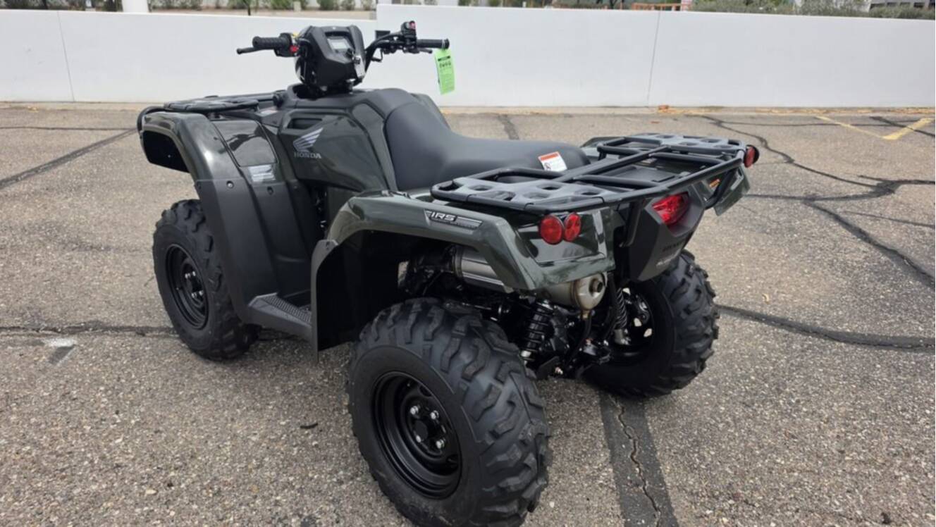 A photo of this 2027 Honda FourTrax Foreman Rubicon 4x4 EPS
