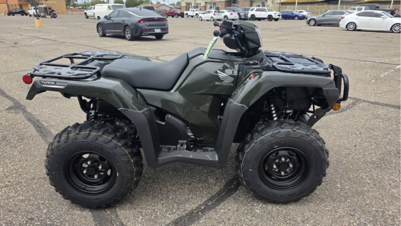A photo of this 2027 Honda FourTrax Foreman Rubicon 4x4 EPS