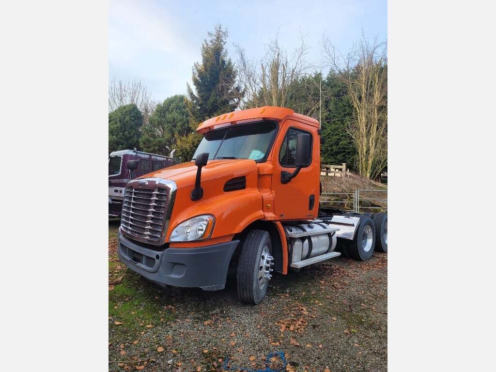 2012 FREIGHTLINER Cascadia 113 in Seattle, WA