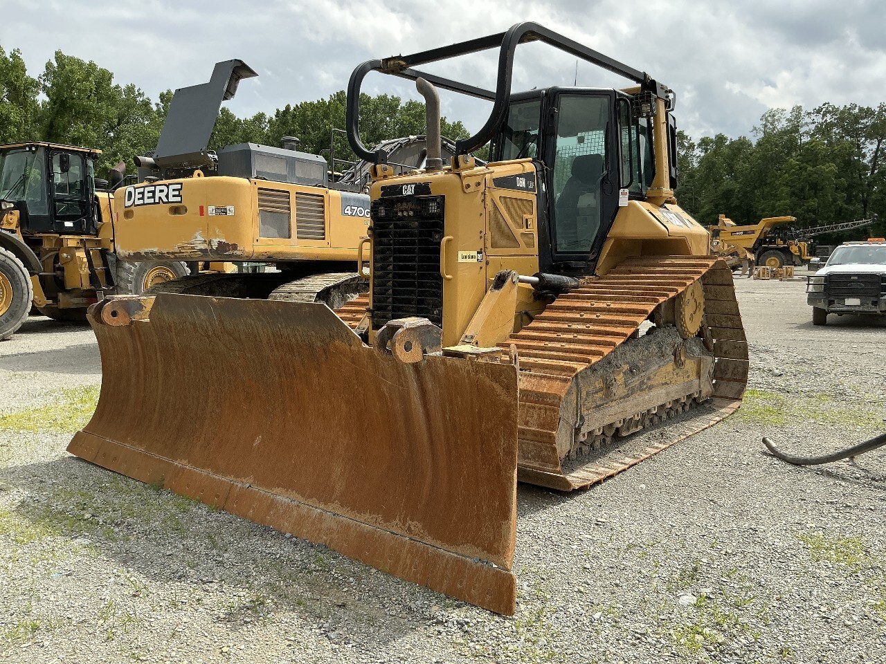 2015 CAT D6N LGP in Saint Louis, MO