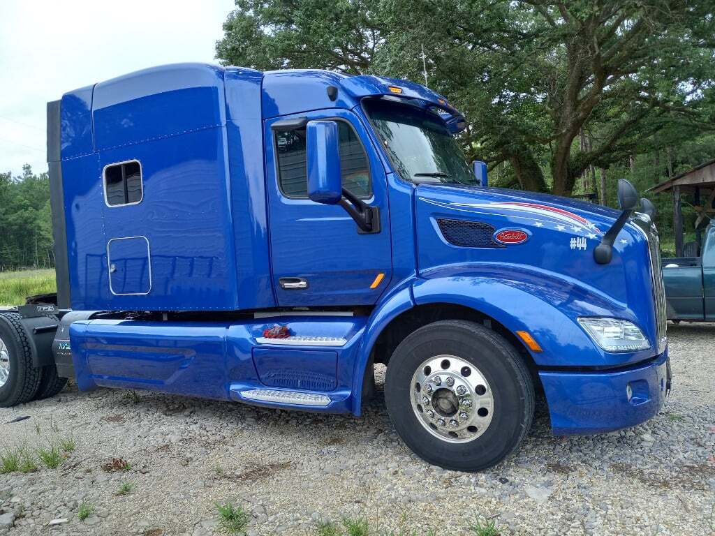 2017 PETERBILT 579 in Alexandria, LA