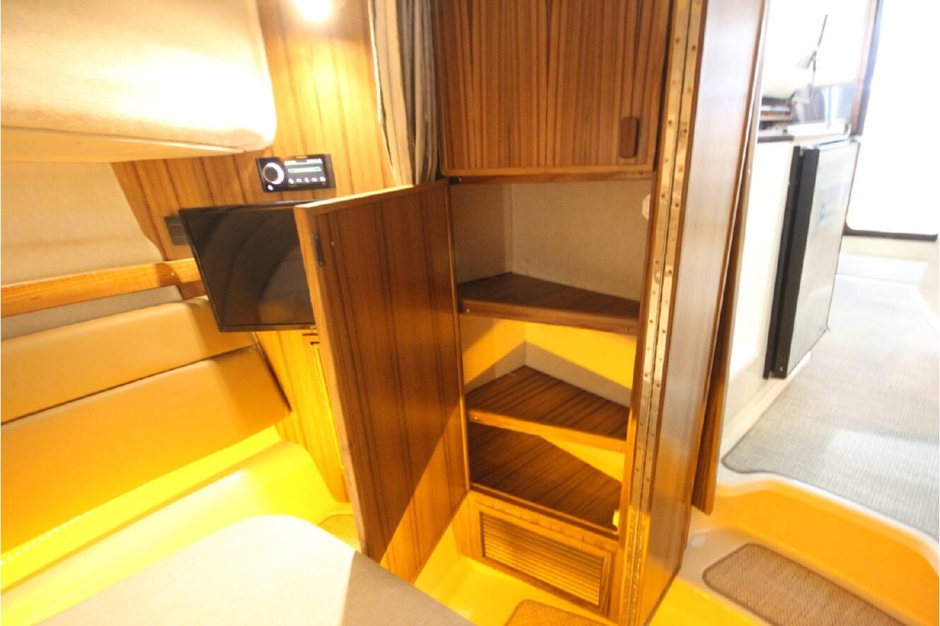 A photo of this 2026 Ranger Tugs R-31 Command Bridge Luxury Edition