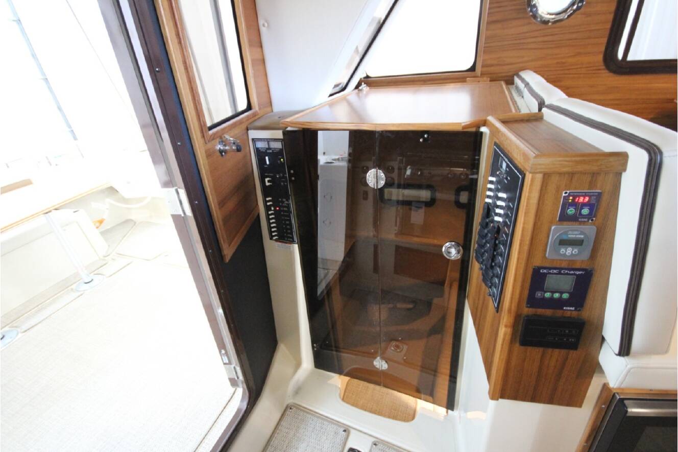 A photo of this 2026 Ranger Tugs R-31 Command Bridge Luxury Edition