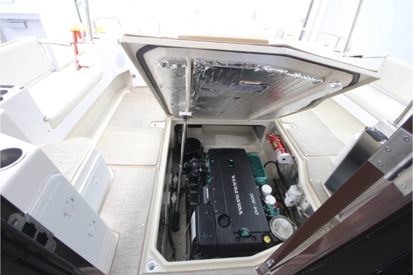 A photo of this 2026 Ranger Tugs R-31 Command Bridge Luxury Edition