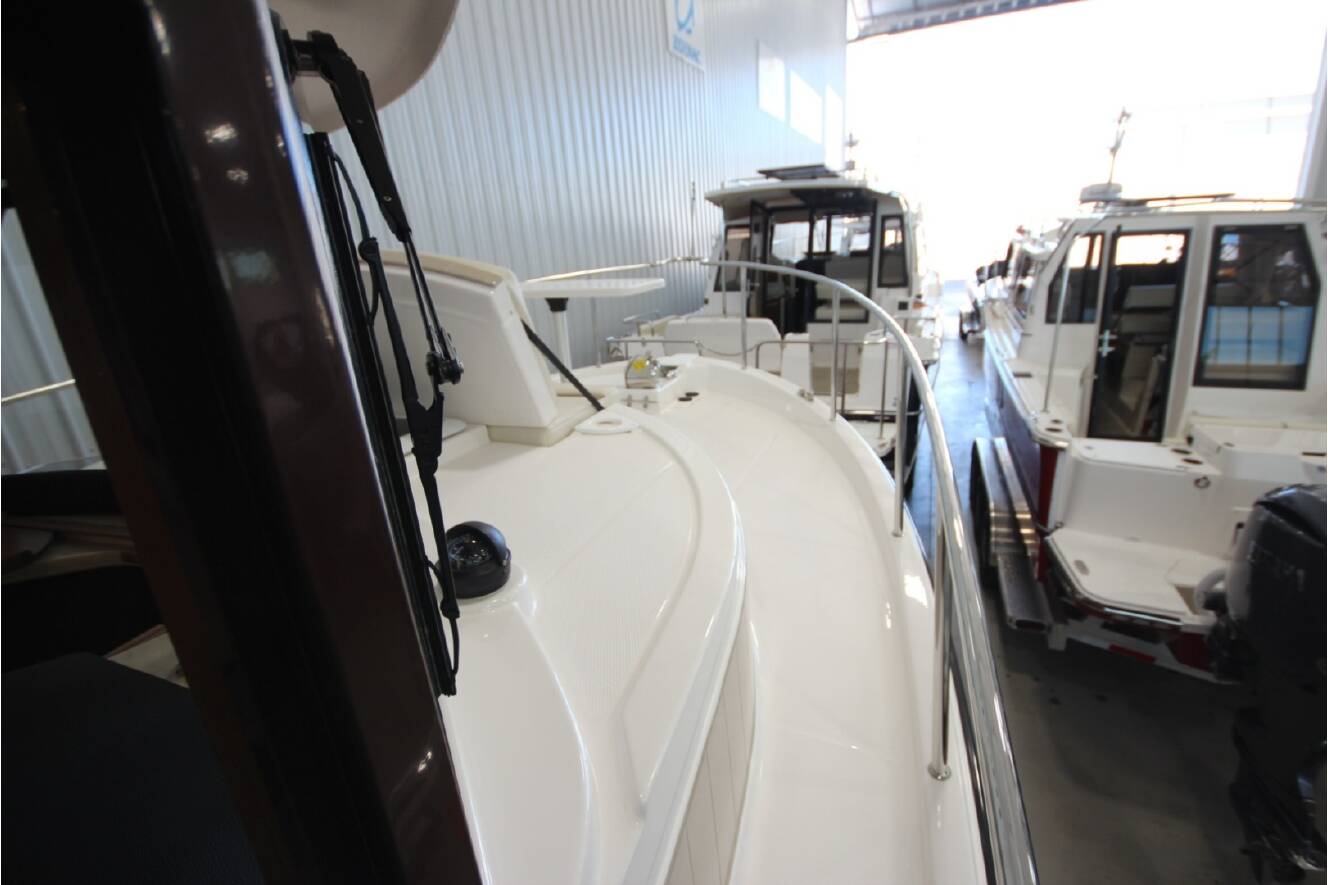 A photo of this 2026 Ranger Tugs R-31 Command Bridge Luxury Edition