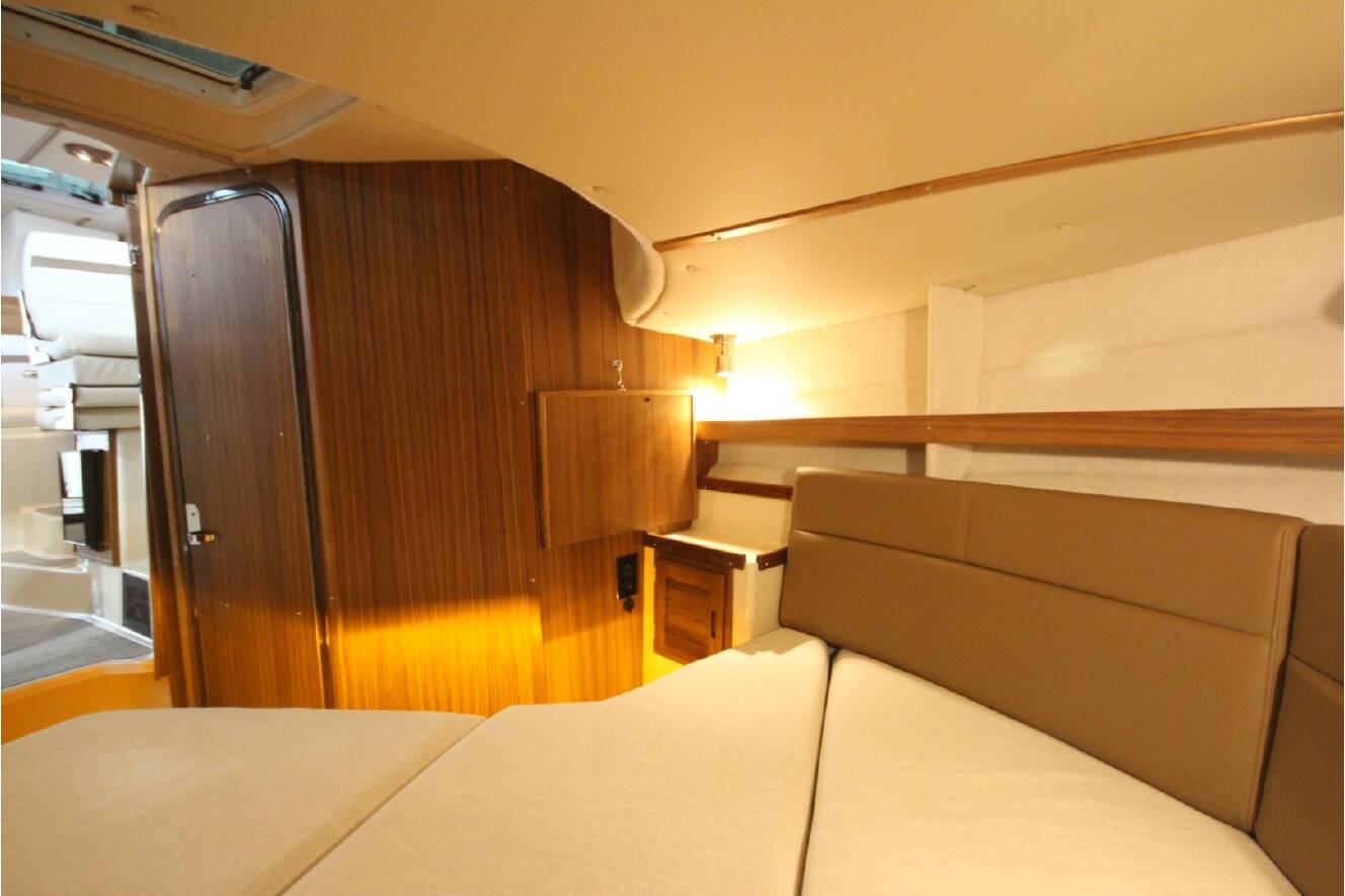 A photo of this 2026 Ranger Tugs R-31 Command Bridge Luxury Edition