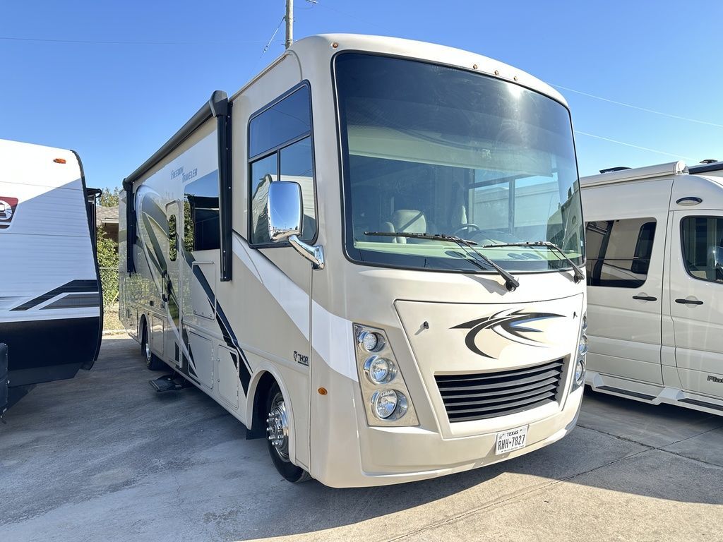 2022 Thor Motor Coach FREEDOM TRAVELER A30 in weatherford TX