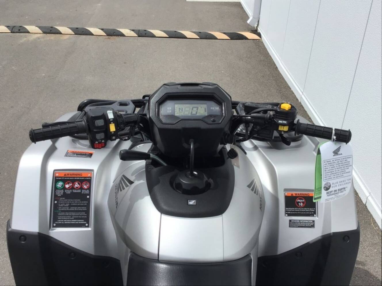 A photo of this 2026 Honda® FourTrax Rubicon 700 4x4 Automatic Matte Silver