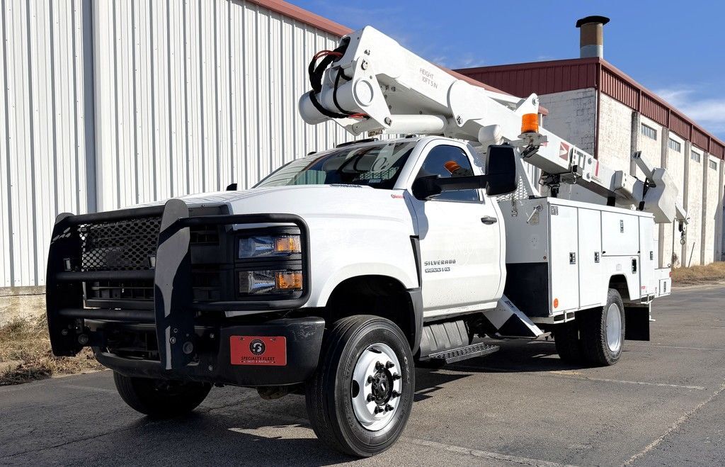 2019 ETI ETCMH37 / Chevrolet 6500HD - Bucket Truck in Lindale, TX