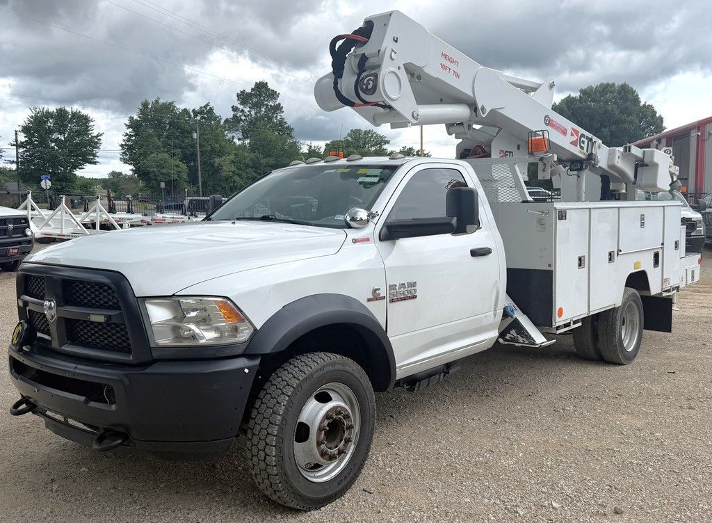 2017 ETI ETCMH37IH / Ram 5500 4x4 - Bucket Truck in Lindale, TX