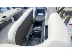 2027 Bennington 22 S1 STERN RADIUS