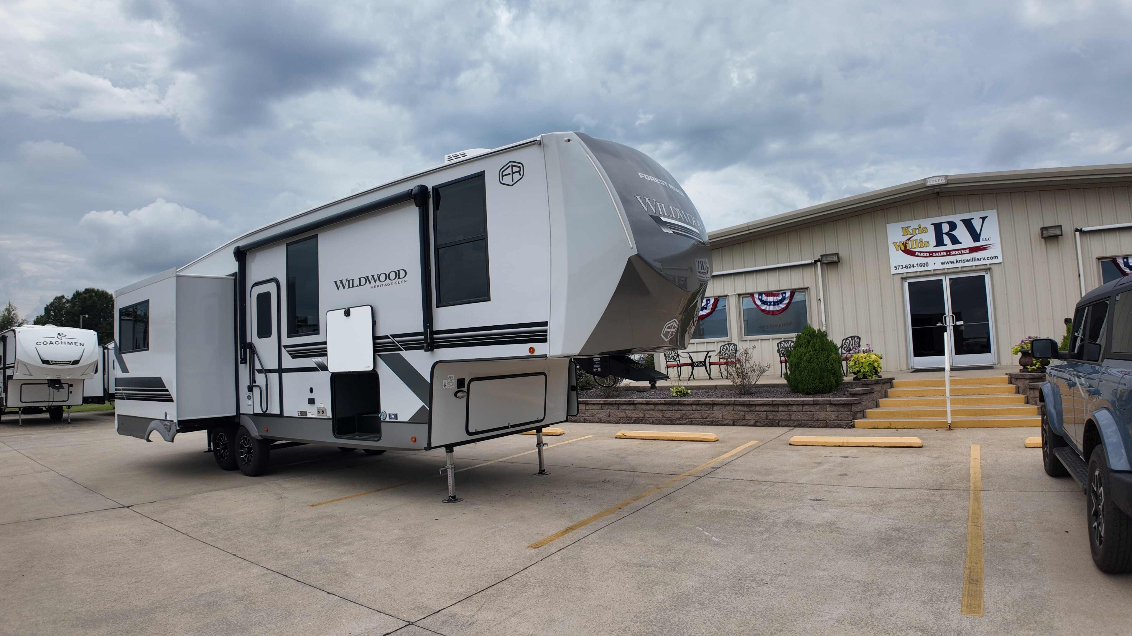 2027 Forest River Wildwood Heritage Glen 286RL in dexter MO