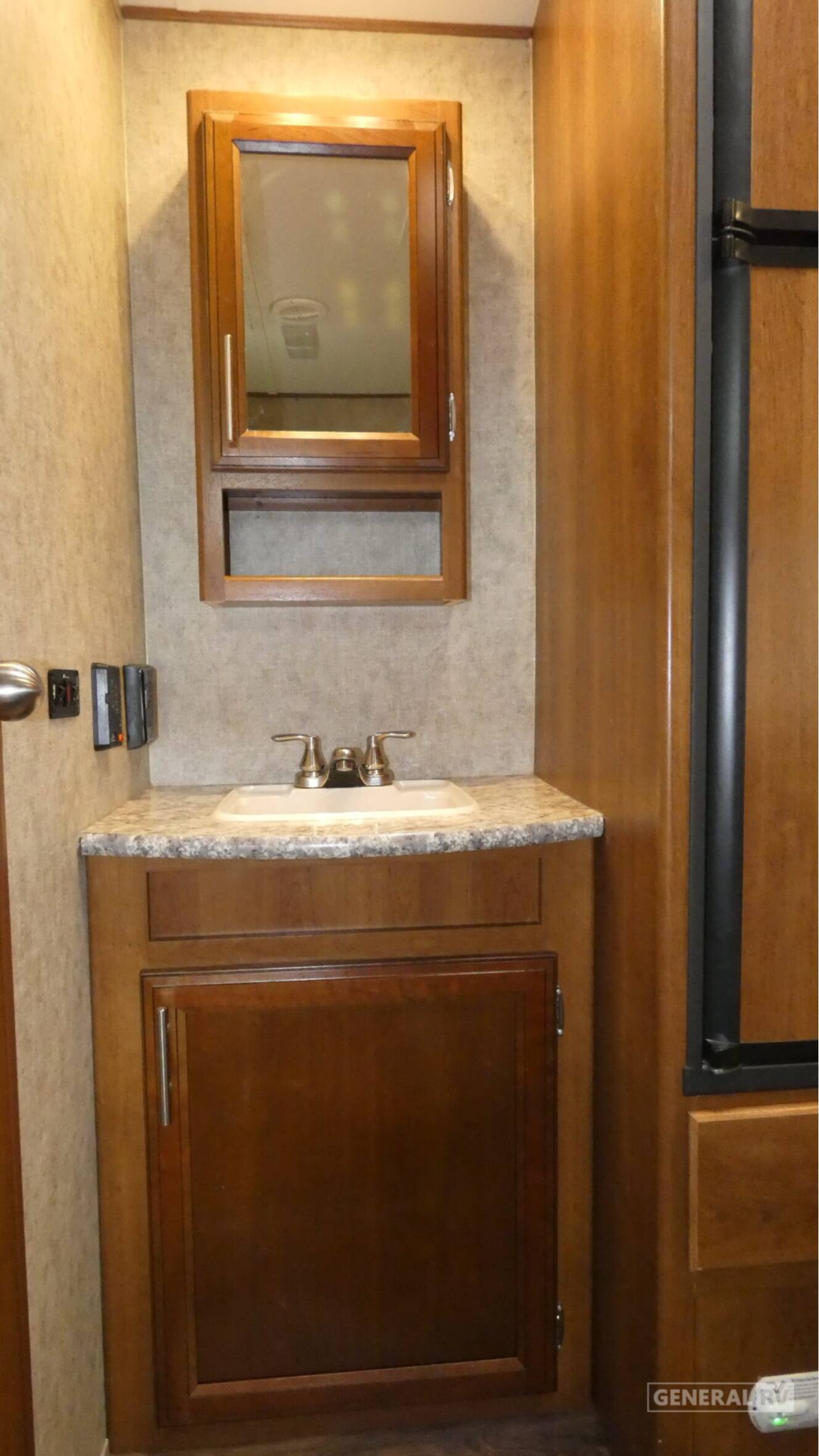 A photo of this 2018 Prime Time Rv AVENGER 26BH