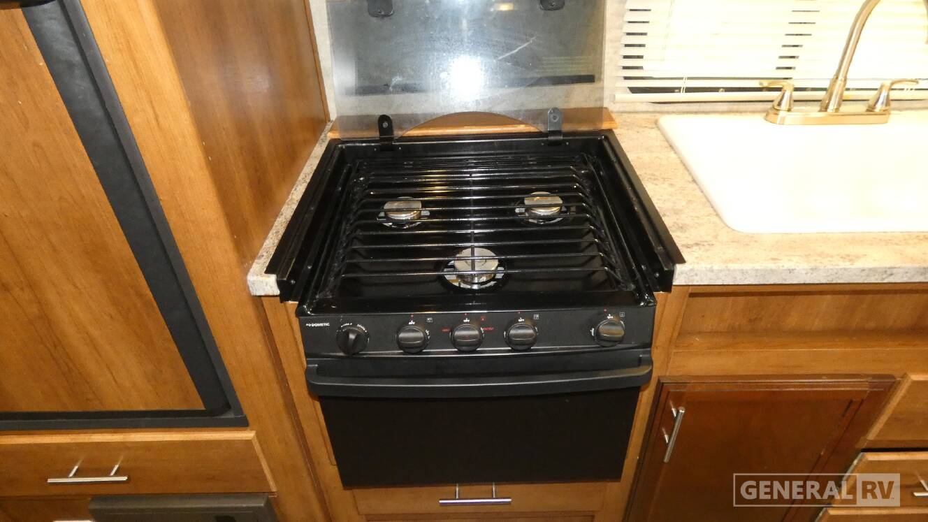 A photo of this 2018 Prime Time Rv AVENGER 26BH