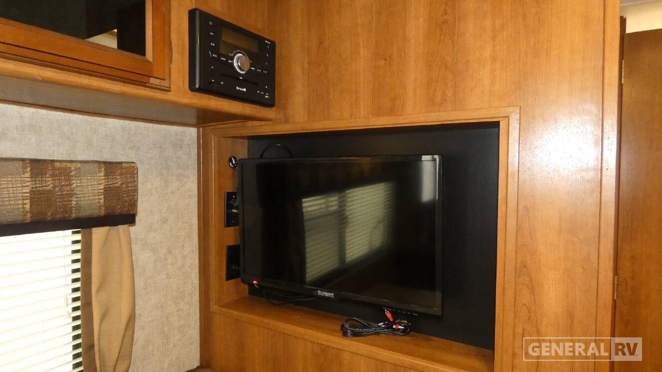 A photo of this 2018 Prime Time Rv AVENGER 26BH