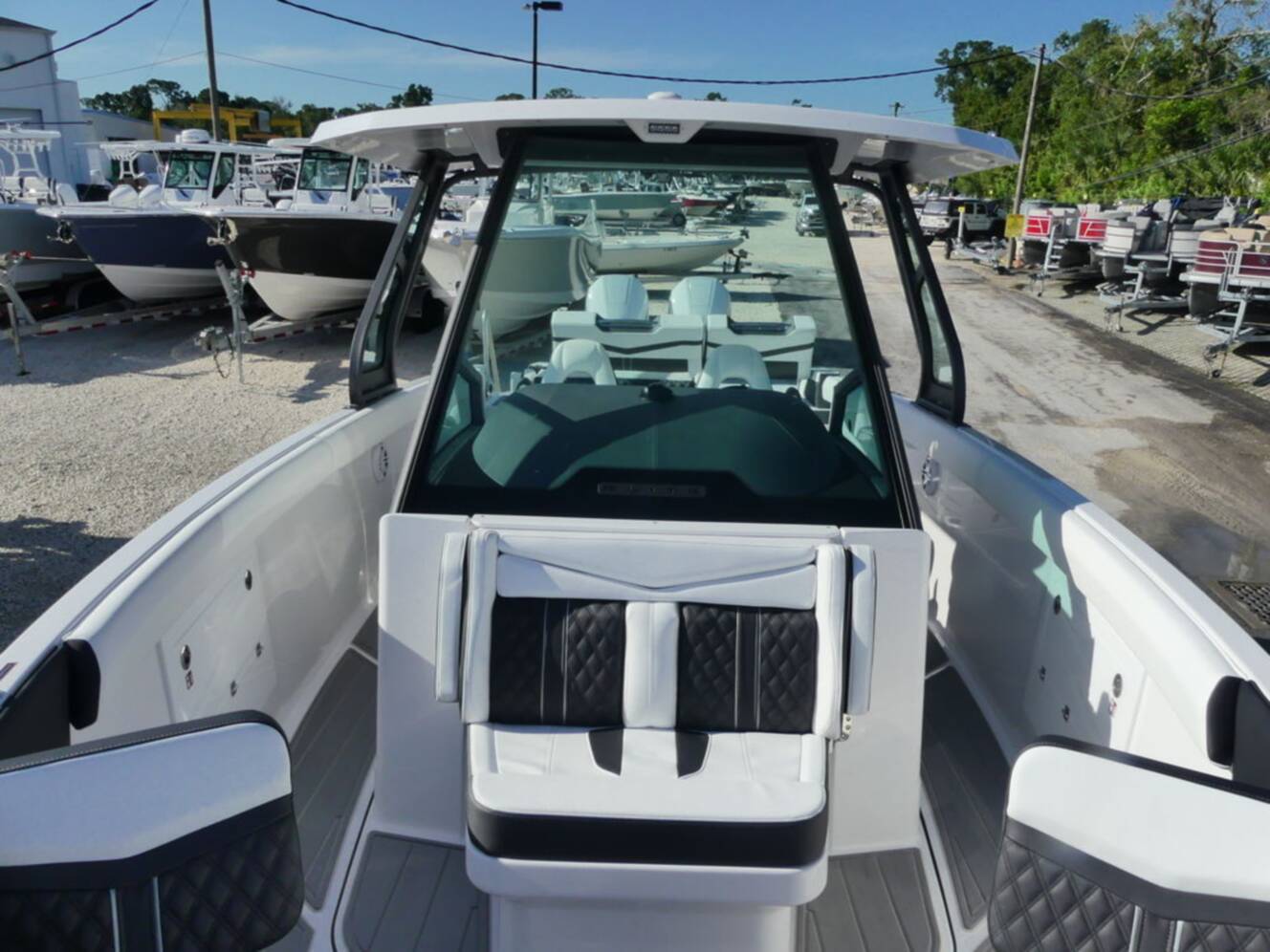 A photo of this 2027 Monterey Elite 30 OB