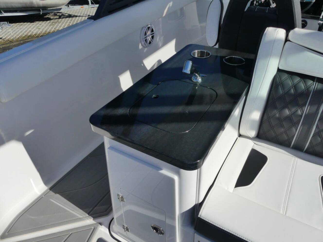 A photo of this 2027 Monterey Elite 30 OB