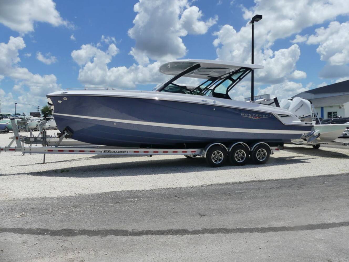 A photo of this 2027 Monterey Elite 30 OB