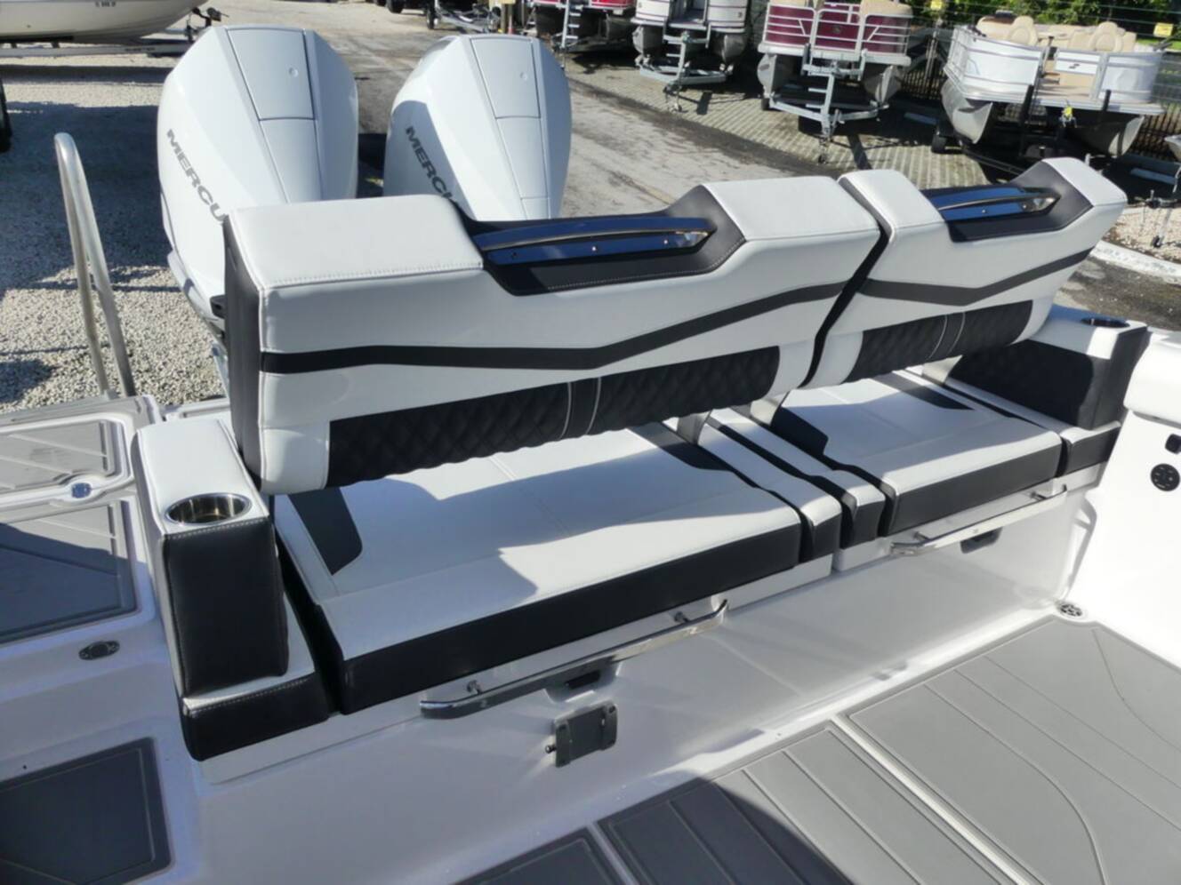 A photo of this 2027 Monterey Elite 30 OB