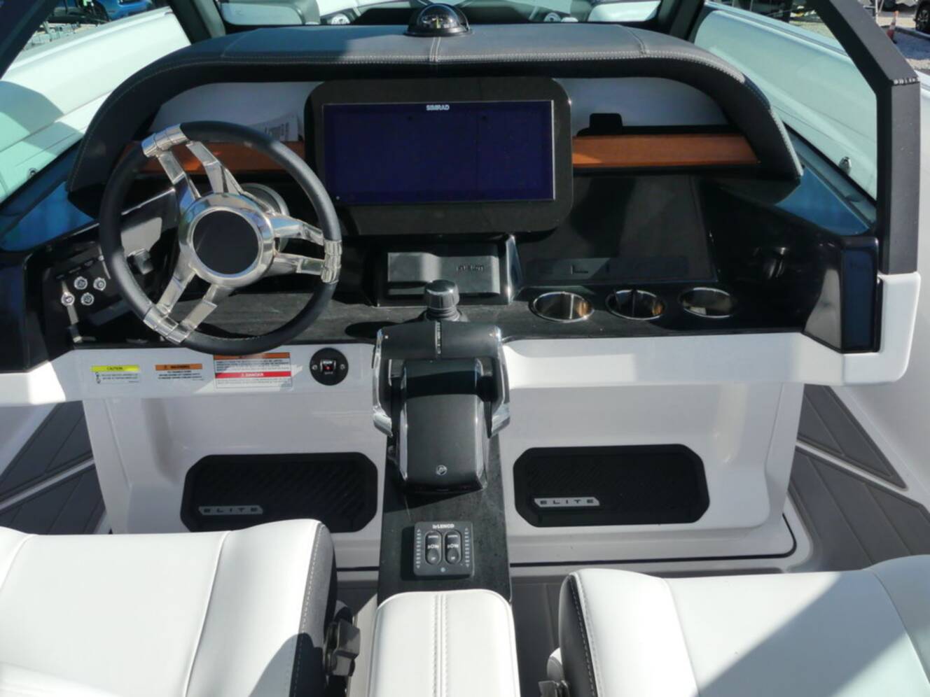 A photo of this 2027 Monterey Elite 30 OB