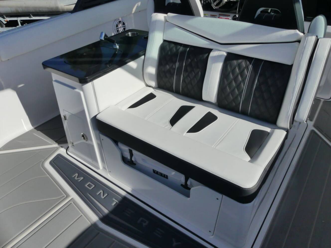 A photo of this 2027 Monterey Elite 30 OB