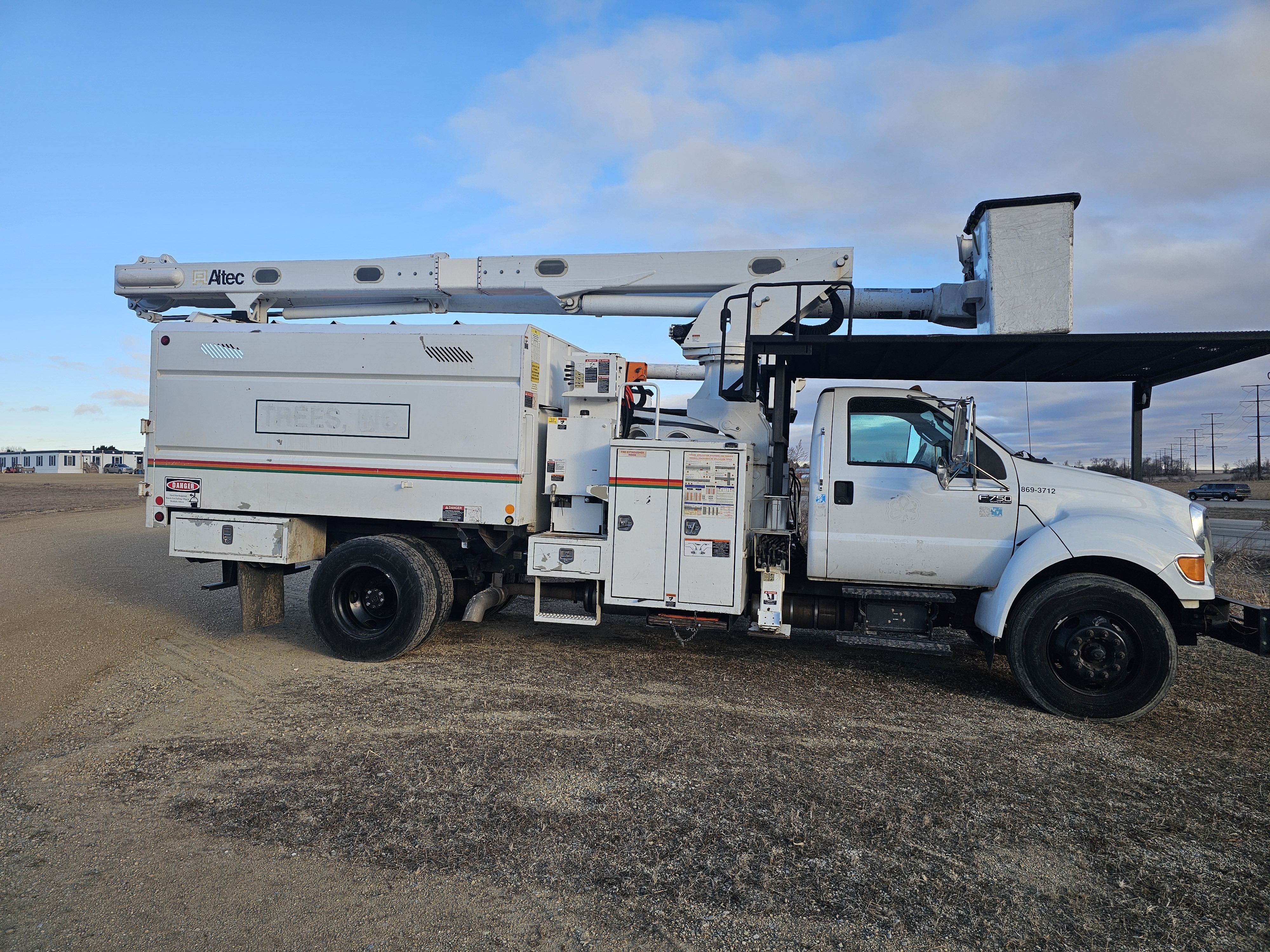 2013 Ford / Altec F750/ LR760E70 in Edgerton, WI
