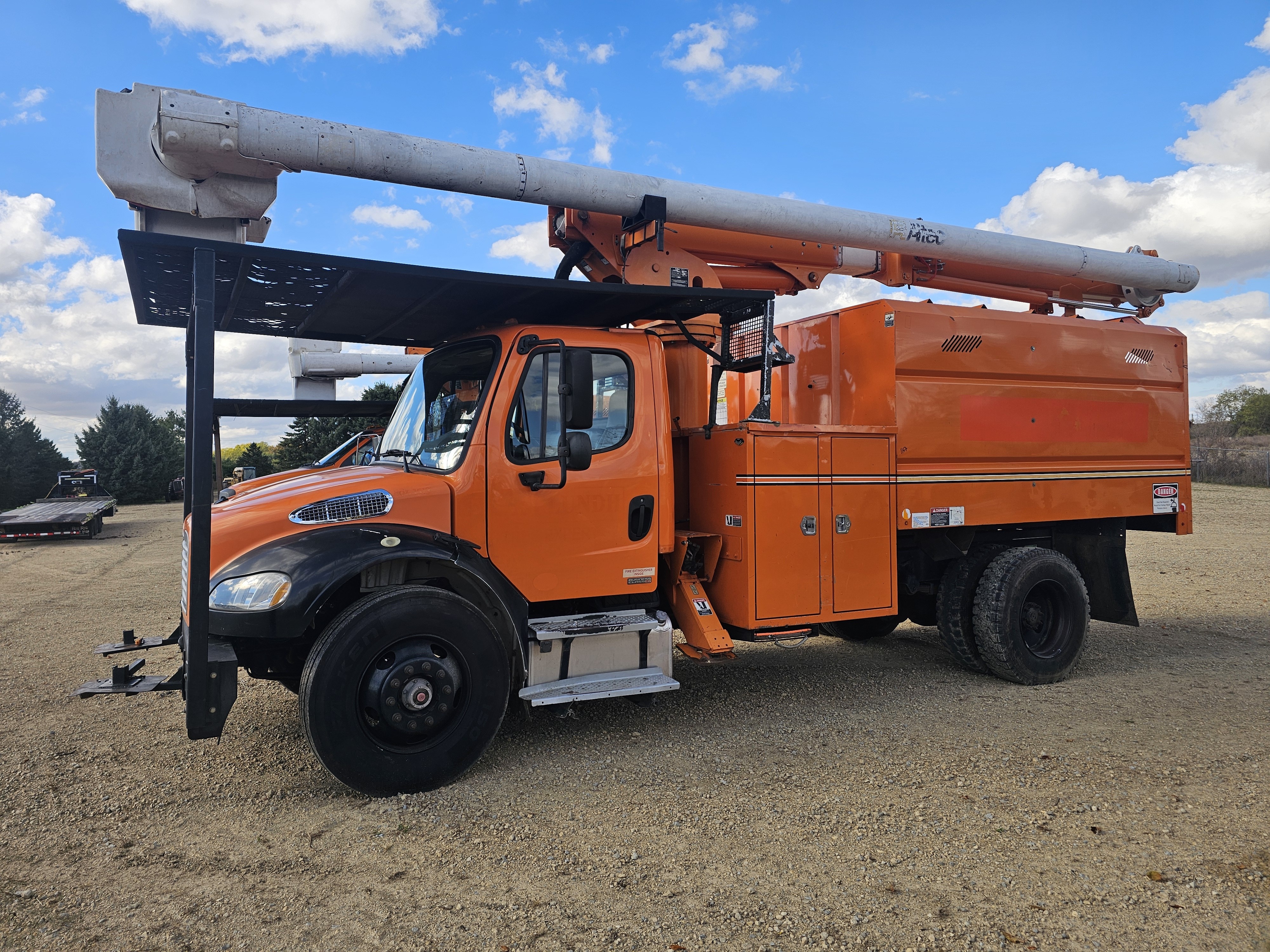 2011 Freightliner / Altec M2106/ LRV56 in Edgerton, WI