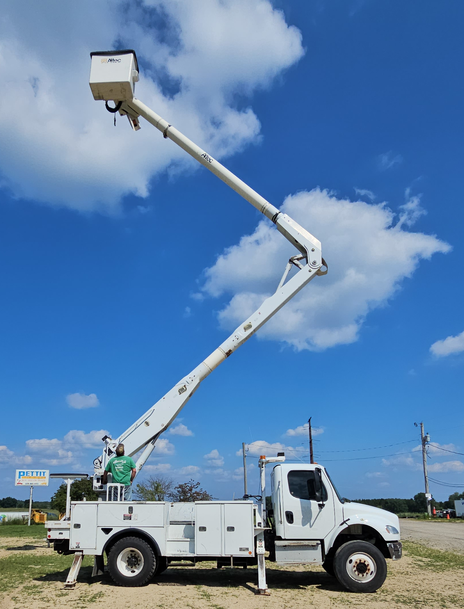 2014 Freightliner / Altec M2106/ AA755 in Edgerton, WI
