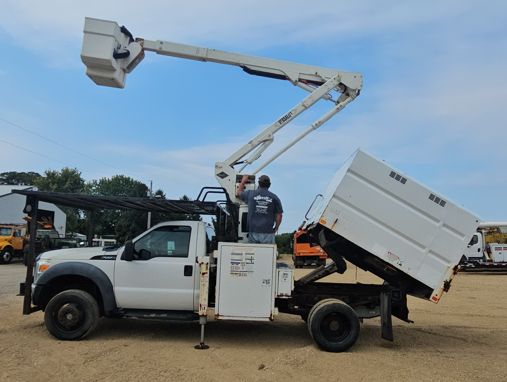 2012 Ford / Versalift F550 / SST40EIH in Edgerton, WI