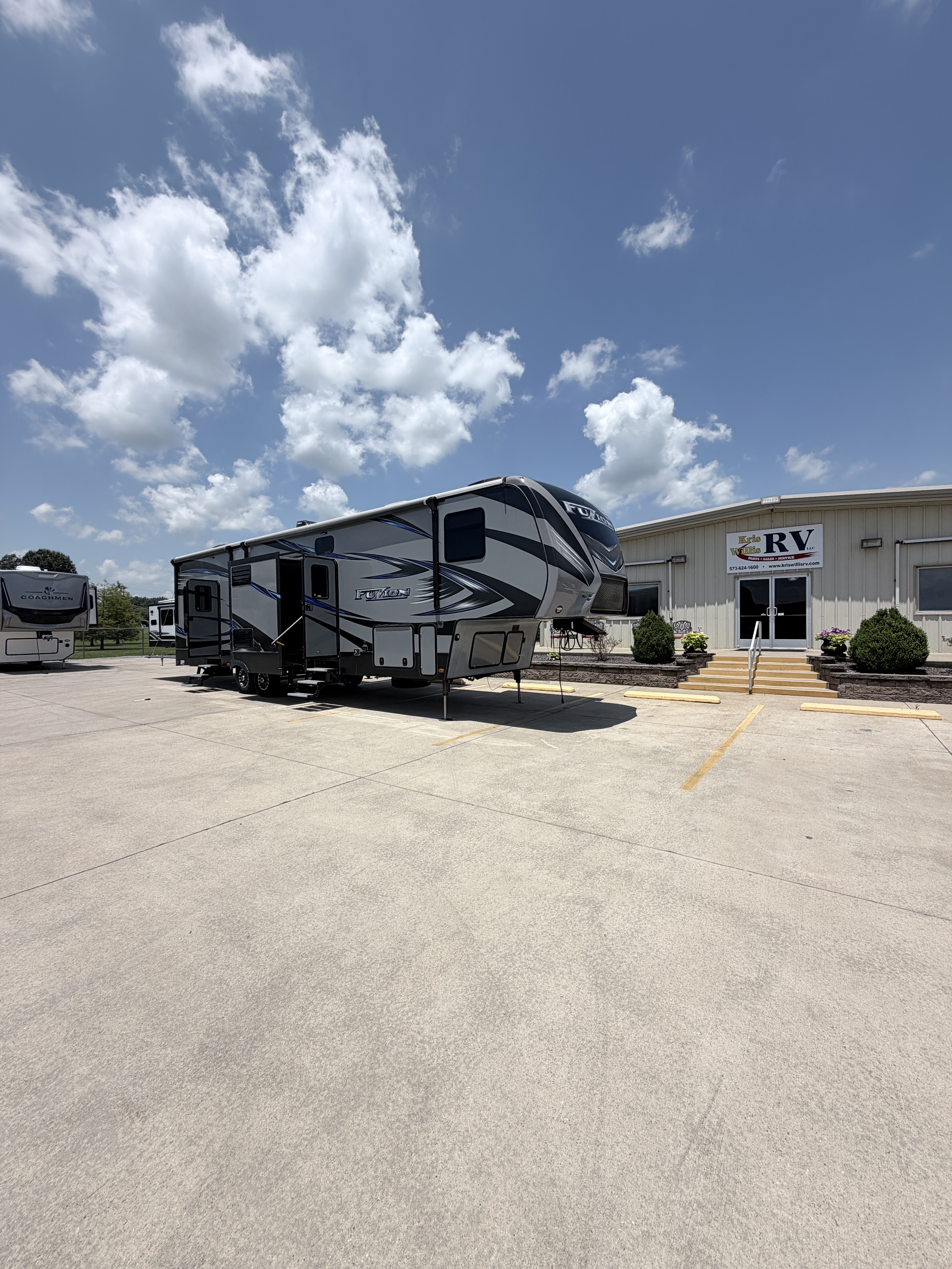2016 Keystone Fuzion 385 in dexter MO