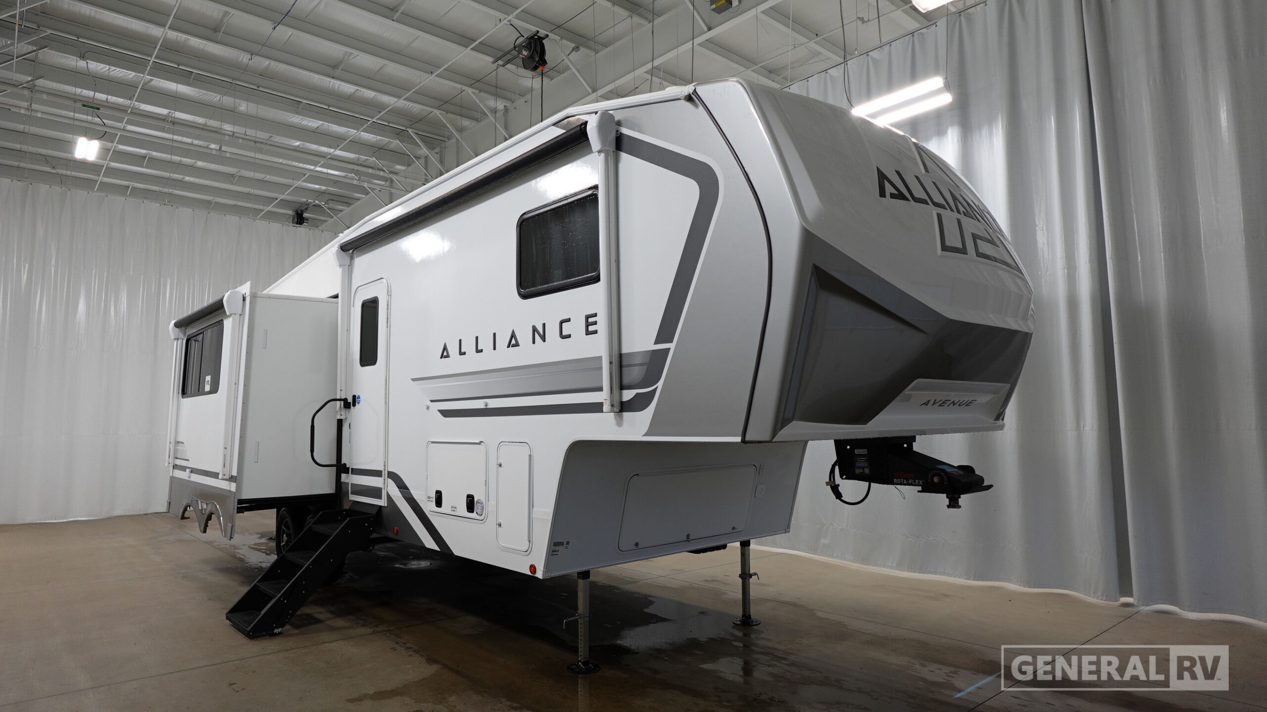 2027 Alliance Rv Avenue All-Access 30BH in north canton OH