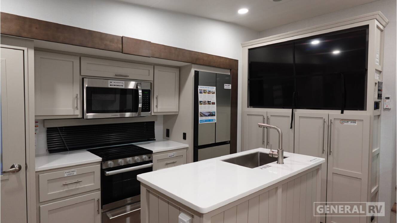 A photo of this 2027 Alliance Rv AVENUE 25RL