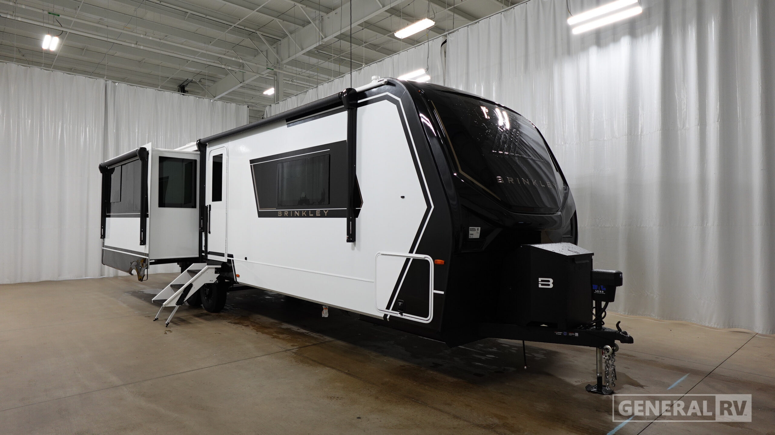 2027 Brinkley Model Z Air 310 in north canton OH