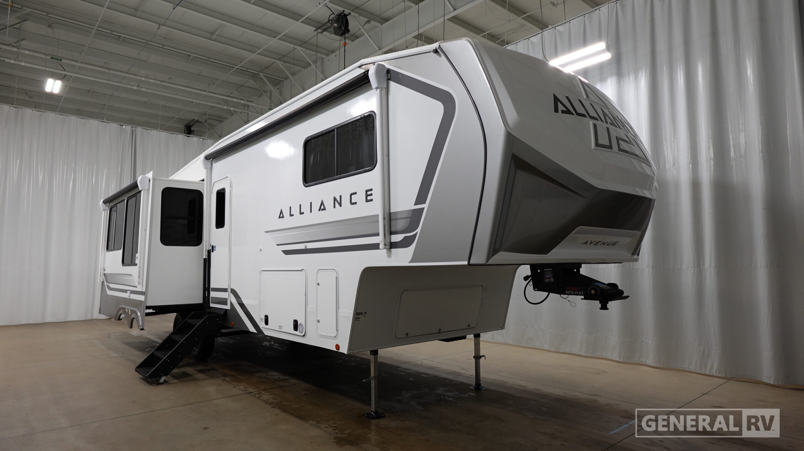 2027 Alliance Rv AVENUE 32RLS in wixom MI