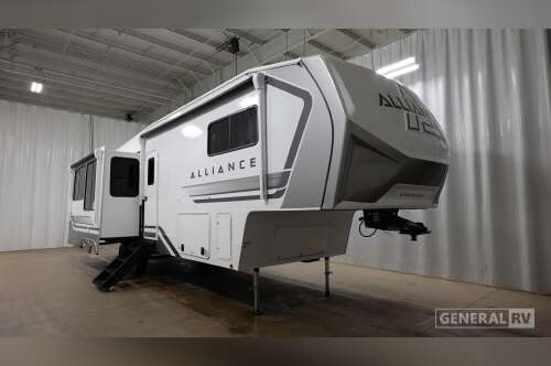 2027 Alliance Rv AVENUE 32RLS in wixom MI