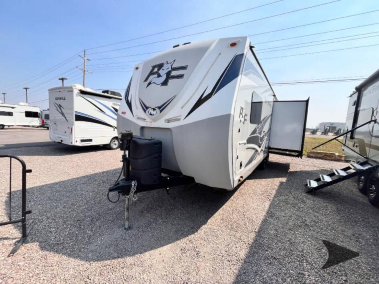 A photo of this 2023 Arctic Fox Arctic Fox 25Y