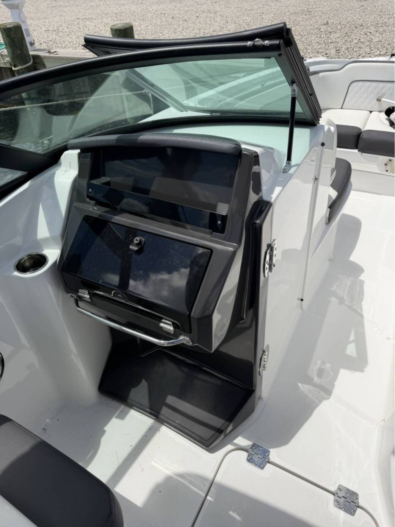 A photo of this 2018 Monterey M65