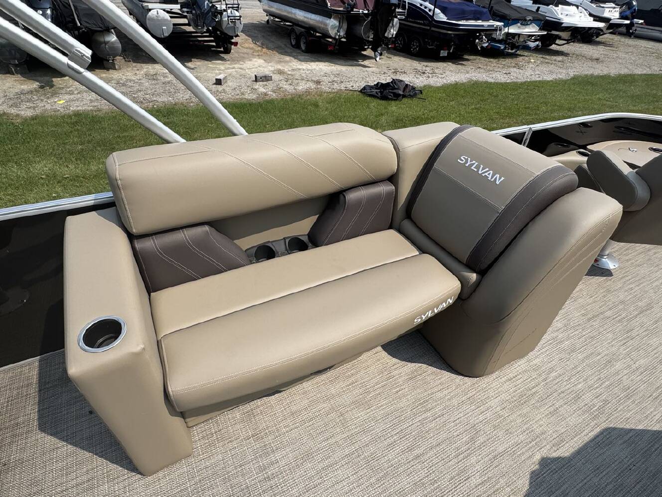 A photo of this 2025 Sylvan MIRAGE 8520