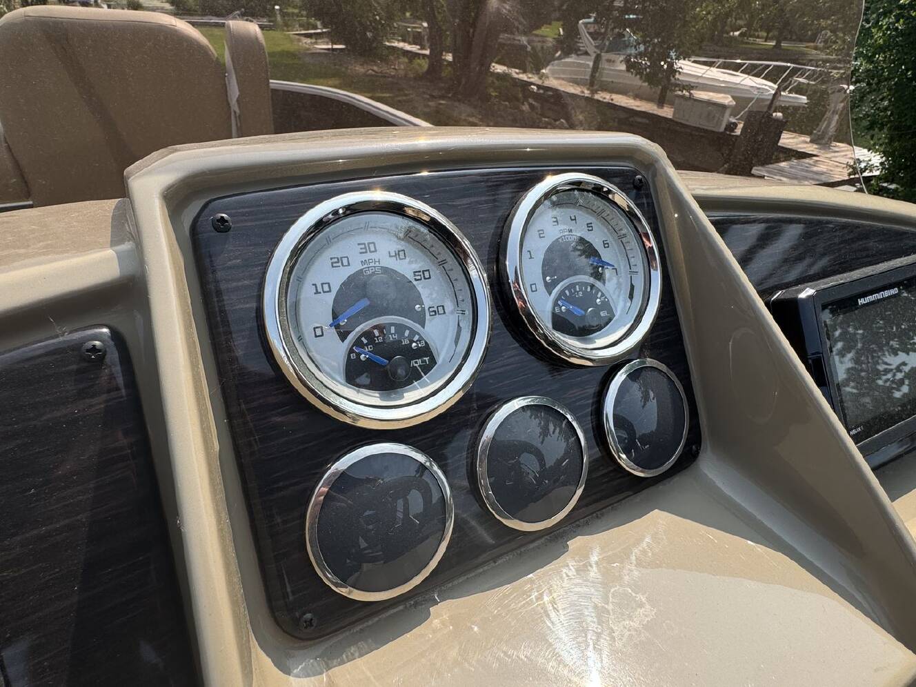 A photo of this 2025 Sylvan MIRAGE 8520