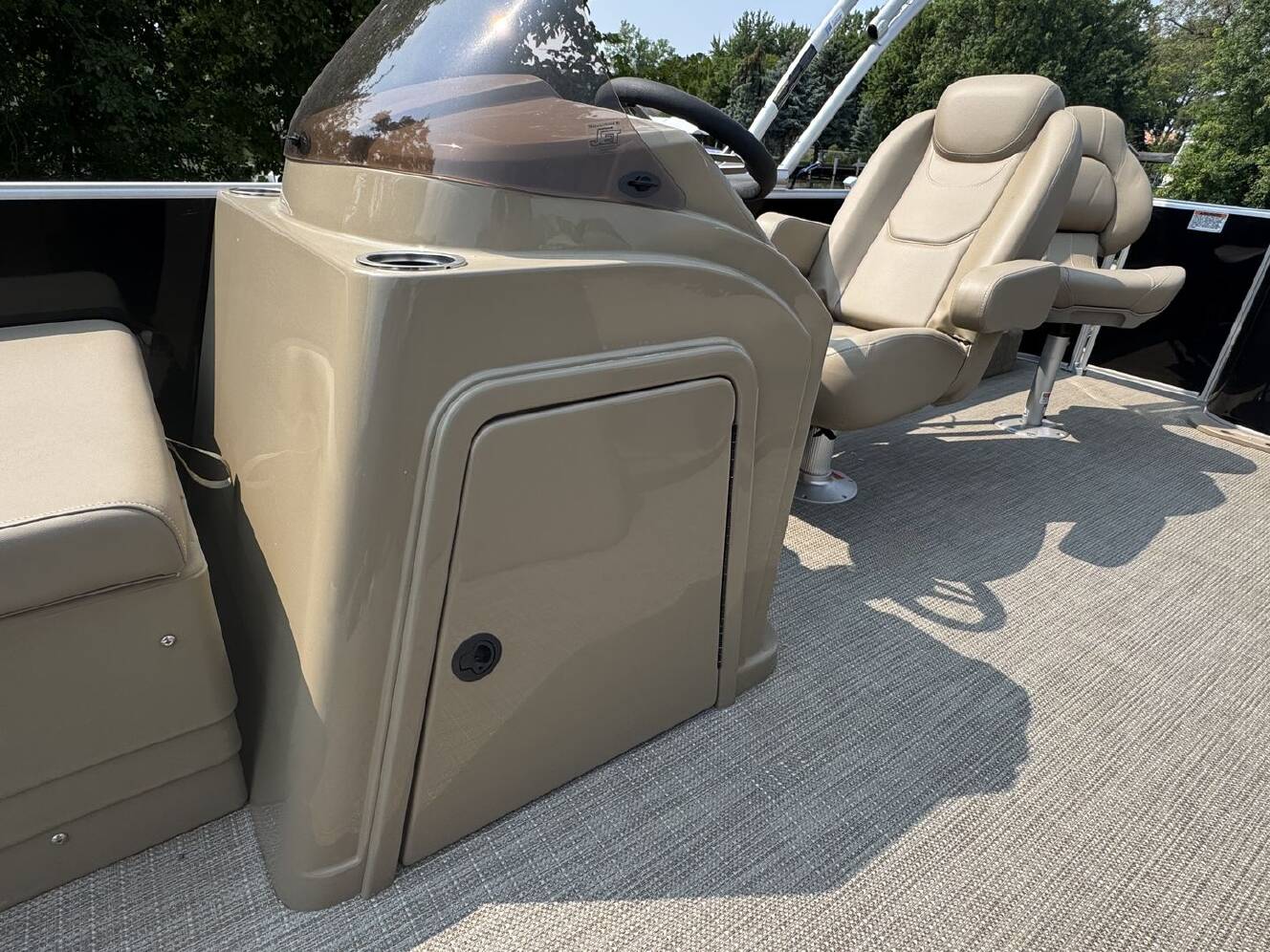 A photo of this 2025 Sylvan MIRAGE 8520
