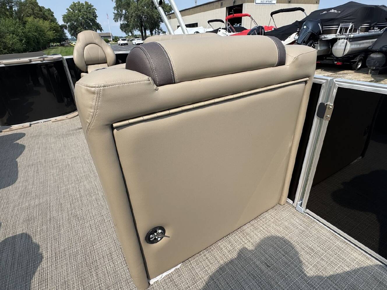 A photo of this 2025 Sylvan MIRAGE 8520