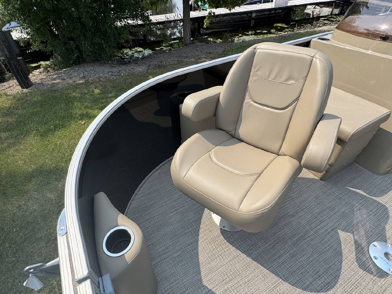 A photo of this 2025 Sylvan MIRAGE 8520