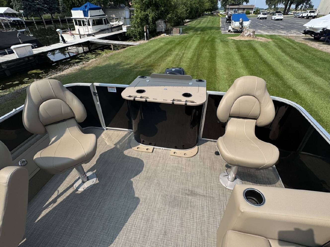 A photo of this 2025 Sylvan MIRAGE 8520