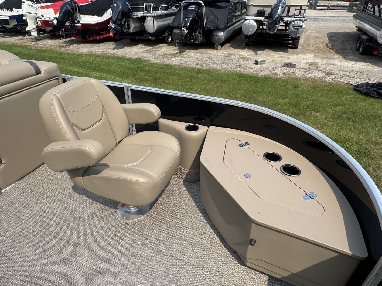 A photo of this 2025 Sylvan MIRAGE 8520