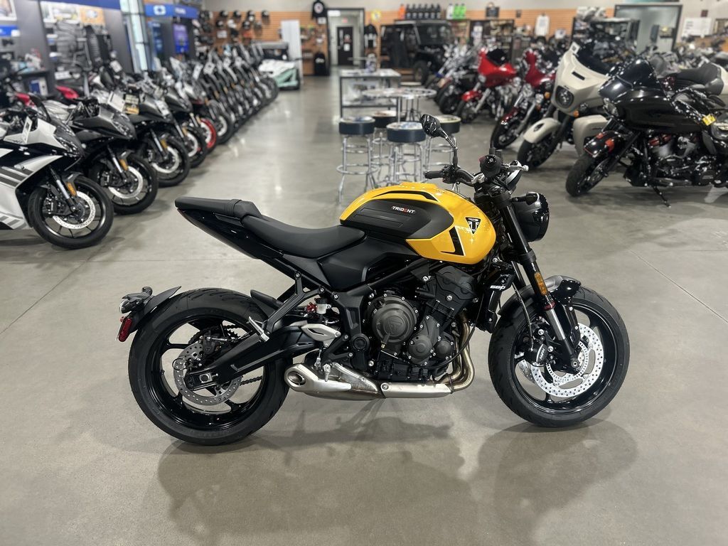 2026 Triumph Trident 660 Cosmic yellow 660 in Fayetteville, NC
