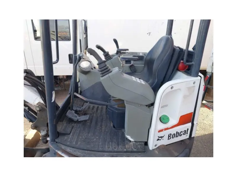 2017 BOBCAT E26
