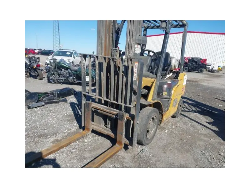 2022 Caterpillar GP25N