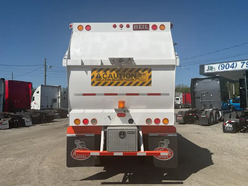 2013 Mack MRU613